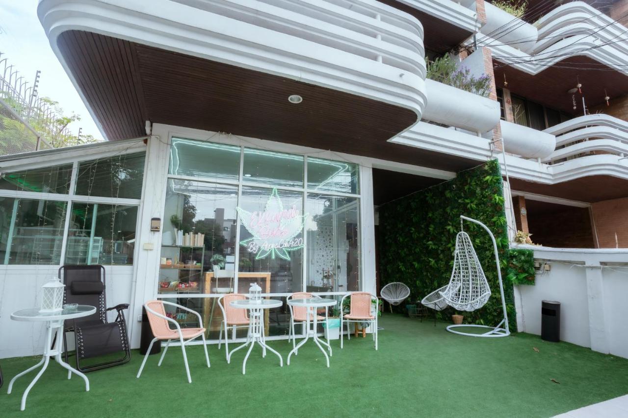 420 Hostel - Ekkamai Buds & Beds Bangkok Exterior foto