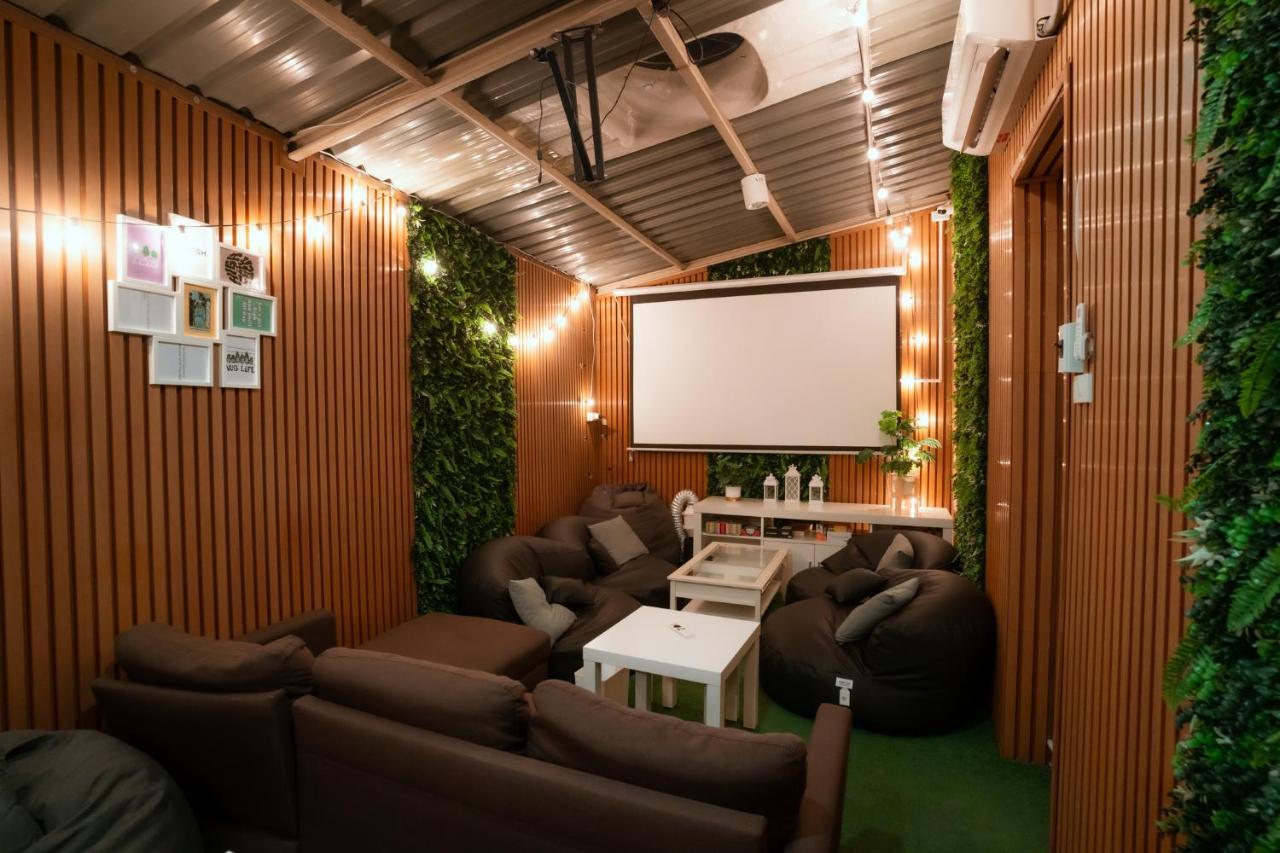 420 Hostel - Ekkamai Buds & Beds Bangkok Exterior foto