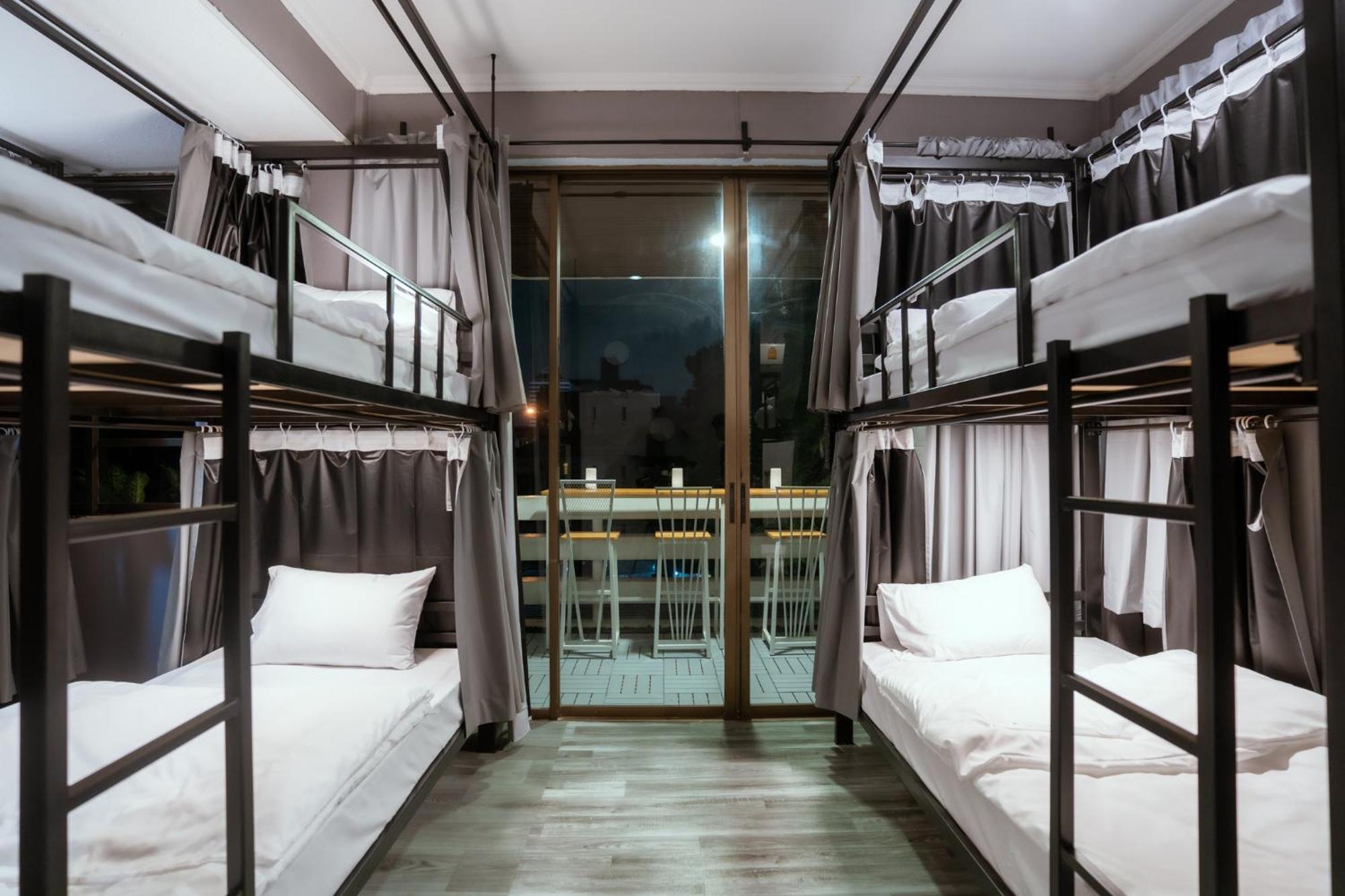 420 Hostel - Ekkamai Buds & Beds Bangkok Exterior foto