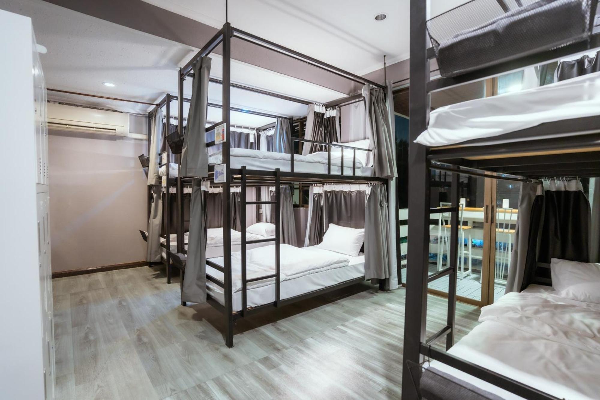 420 Hostel - Ekkamai Buds & Beds Bangkok Exterior foto